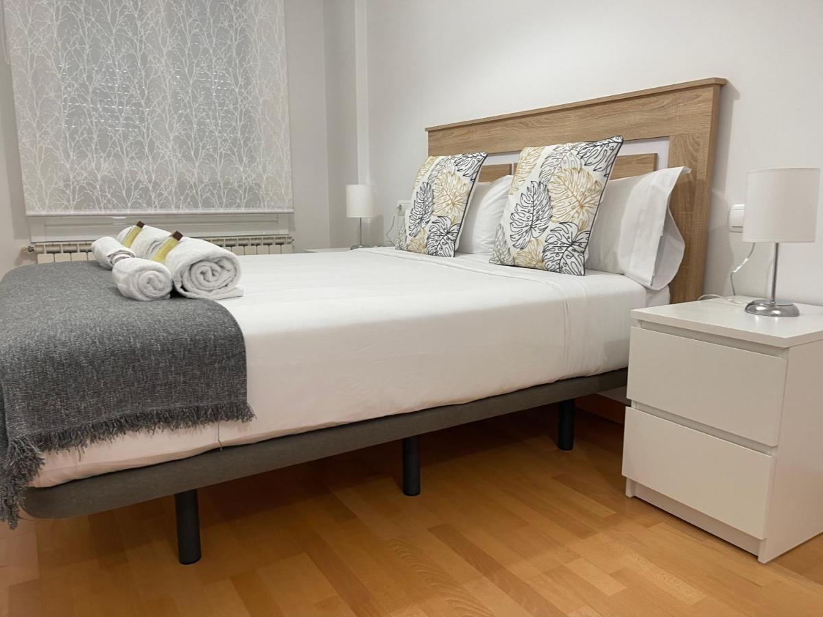 Ferienwohnung OKTHEWAY Castelao Street Sarria Exterior foto